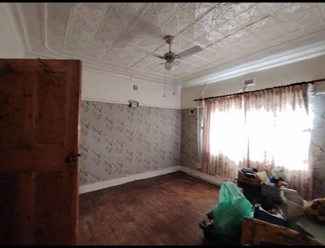 2 BEDROOM HOUSE FOR SALE IN BEZUIDENHOUT VALLEY